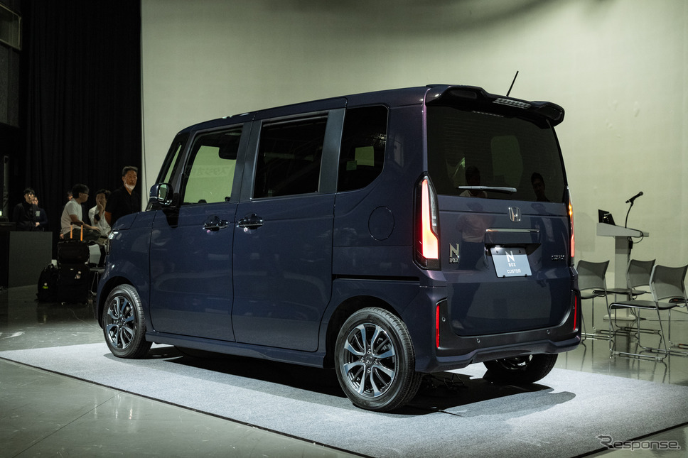 ホンダ N-BOX カスタム《写真撮影 トヨサキジュン》