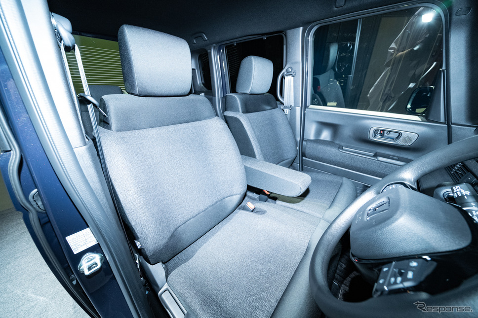 ホンダ N-BOXカスタム 新型《写真撮影 トヨサキジュン》