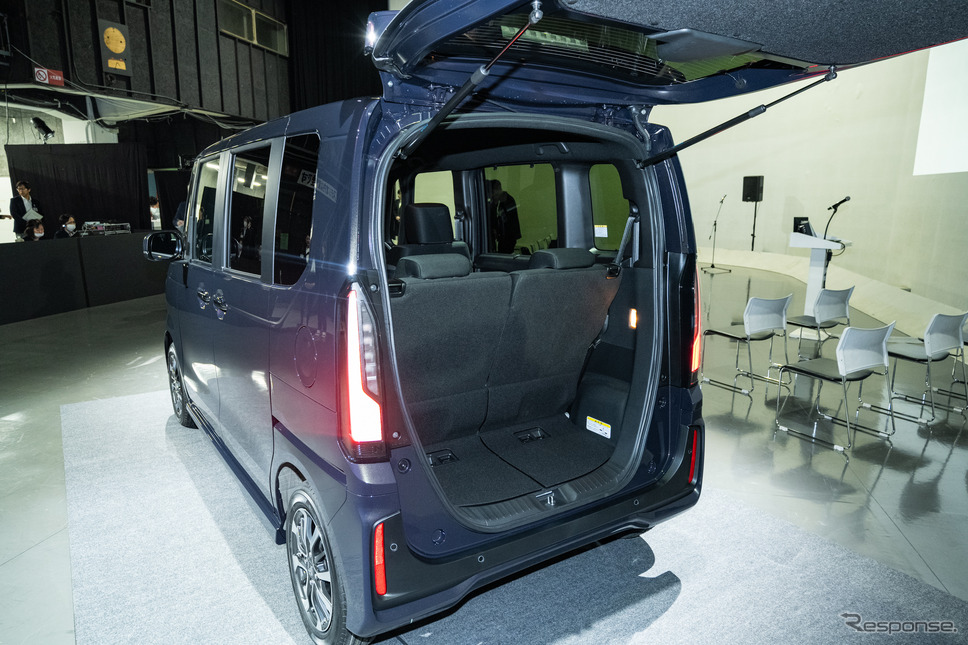 ホンダ N-BOXカスタム 新型《写真撮影 トヨサキジュン》