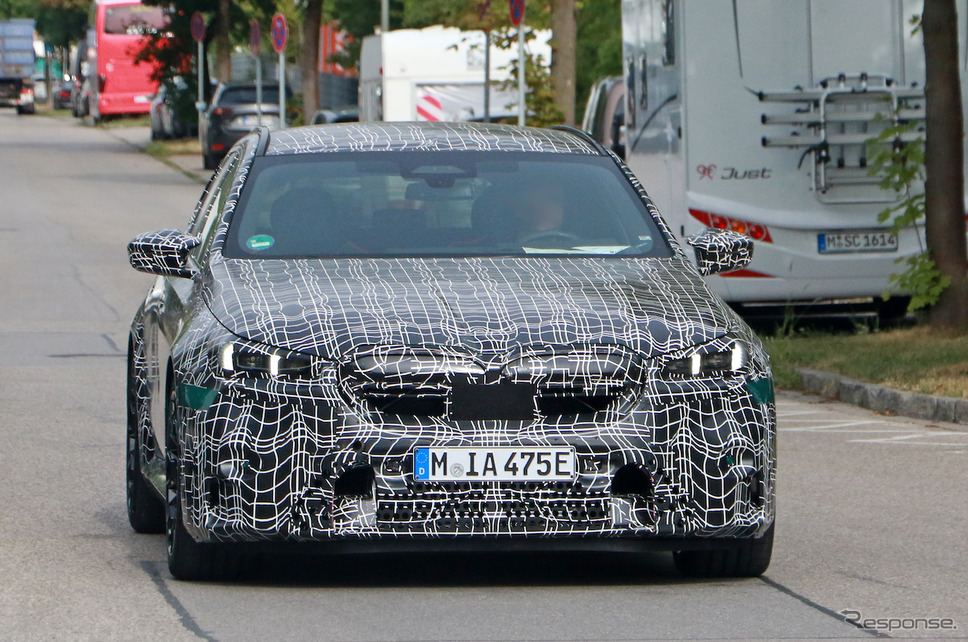 BMW M5 ツーリング プロトタイプ(スクープ写真)《APOLLO NEWS SERVICE》