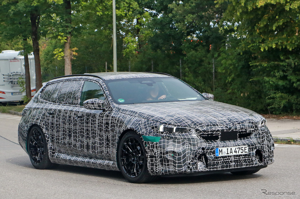 BMW M5 ツーリング プロトタイプ(スクープ写真)《APOLLO NEWS SERVICE》