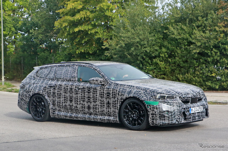 BMW M5 ツーリング プロトタイプ(スクープ写真)《APOLLO NEWS SERVICE》