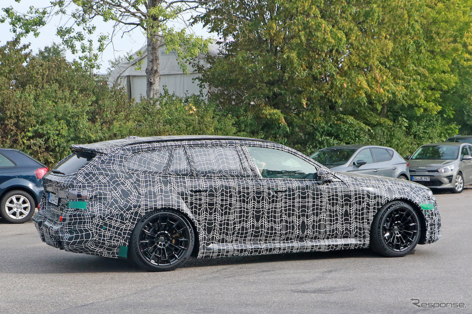 BMW M5 ツーリング プロトタイプ(スクープ写真)《APOLLO NEWS SERVICE》