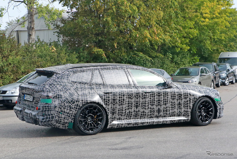 BMW M5 ツーリング プロトタイプ(スクープ写真)《APOLLO NEWS SERVICE》