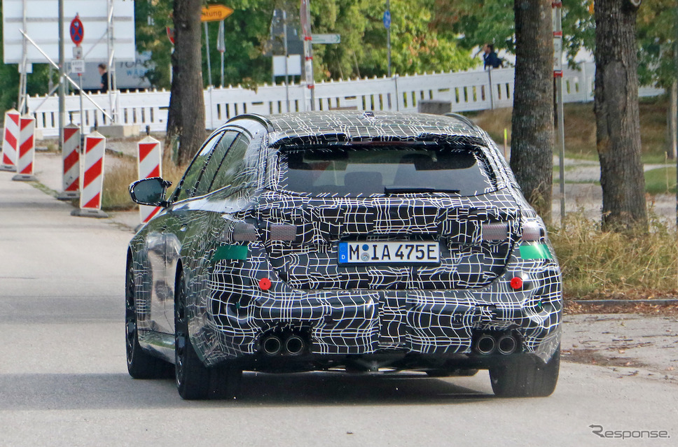 BMW M5 ツーリング プロトタイプ(スクープ写真)《APOLLO NEWS SERVICE》