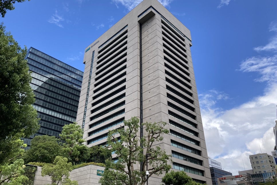 三井住友海上火災保険本社《写真撮影 高木啓》