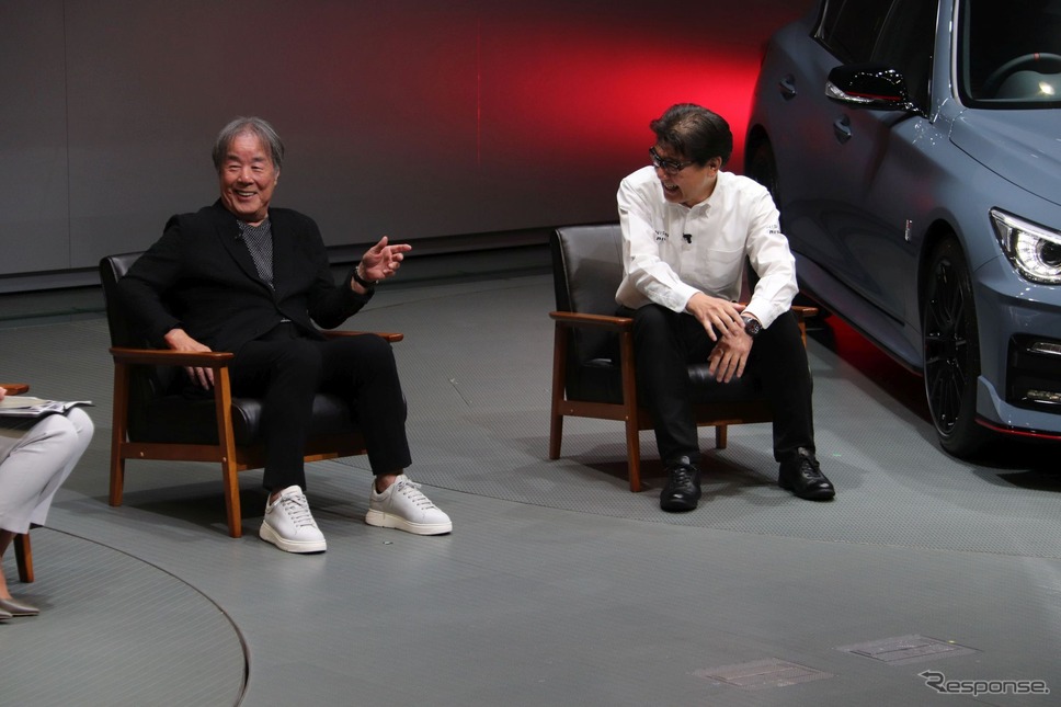 日産モータースポーツ&カスタマイズ 理事 長谷川聡氏(右)《写真撮影 中尾真二》