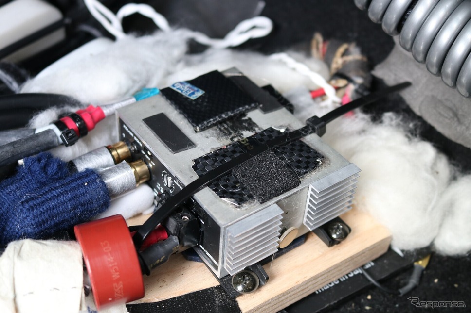 モスコニの小型パワーアンプであるPico2を左右チャンネルにそれぞれ１台割り振るといい独自のシステムデザインを構築。
