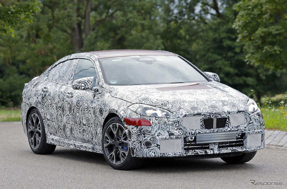 BMW 2シリーズ グランクーペ 次期型プロトタイプ(スクープ写真)《APOLLO NEWS SERVICE》