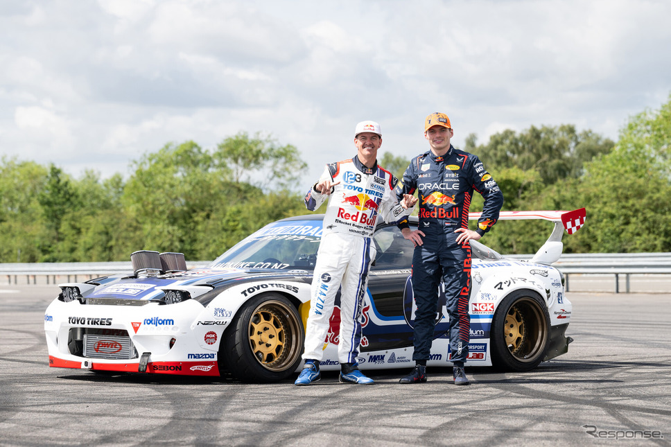 フェルスタッペンがドリフト走行《photo by Redbull》