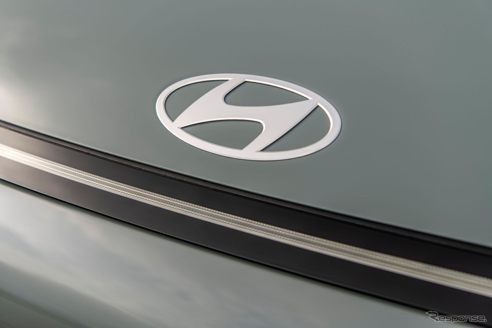 コナ ICE/HEVのランプ・シグネチャーはライン状に発光。《photo by Hyundai》