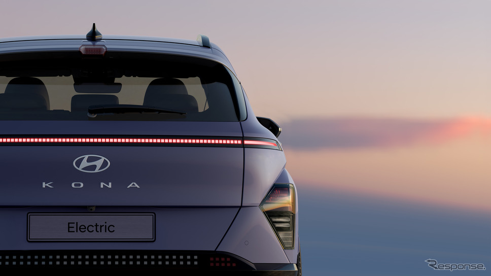 テールランプも横一文字。写真はエレクトリックなので、セグメントで区切られている。《photo by Hyundai》
