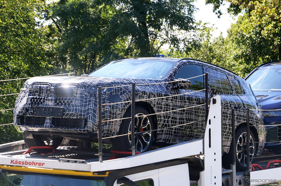 BMW X3 次期型プロトタイプ（スクープ写真）《APOLLO NEWS SERVICE》