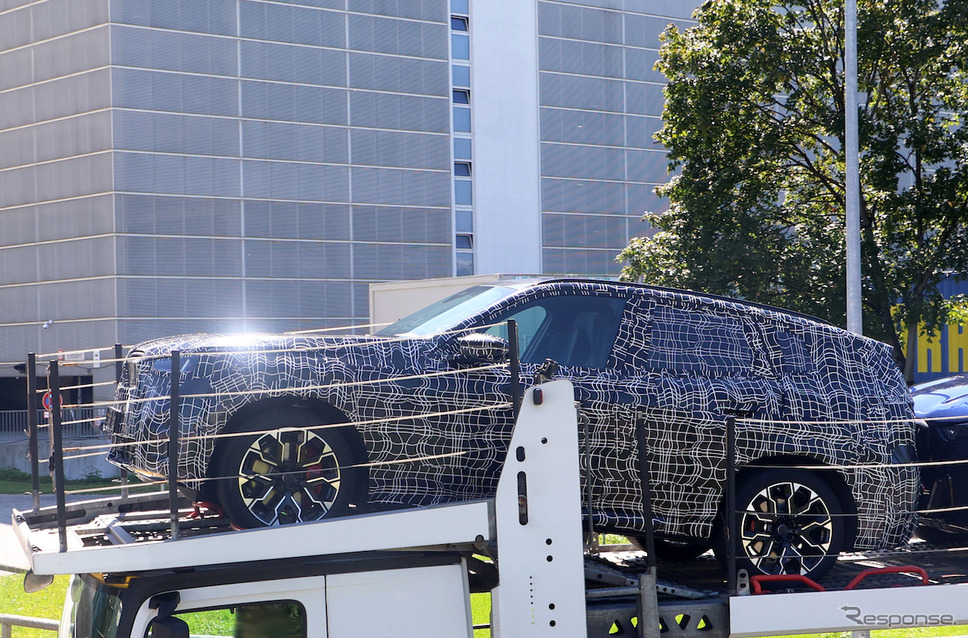 BMW X3 次期型プロトタイプ（スクープ写真）《APOLLO NEWS SERVICE》