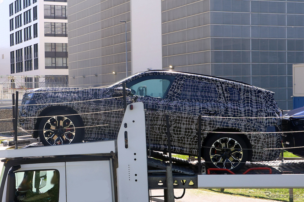 BMW X3 次期型プロトタイプ（スクープ写真）《APOLLO NEWS SERVICE》