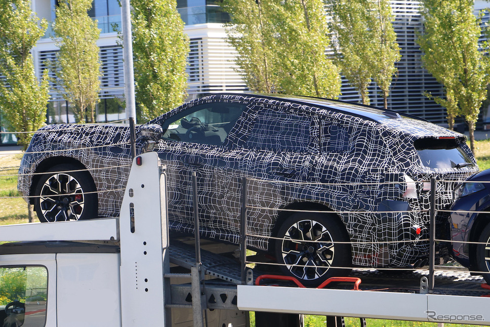 BMW X3 次期型プロトタイプ（スクープ写真）《APOLLO NEWS SERVICE》