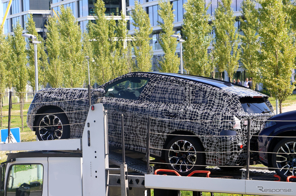 BMW X3 次期型プロトタイプ（スクープ写真）《APOLLO NEWS SERVICE》