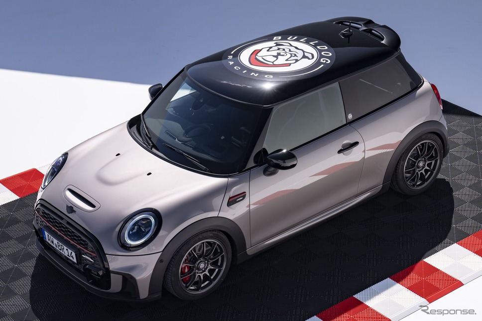 MINI ジョン・クーパー・ワークス の「ブルドッグ・レーシング・エディション」《photo by MINI》