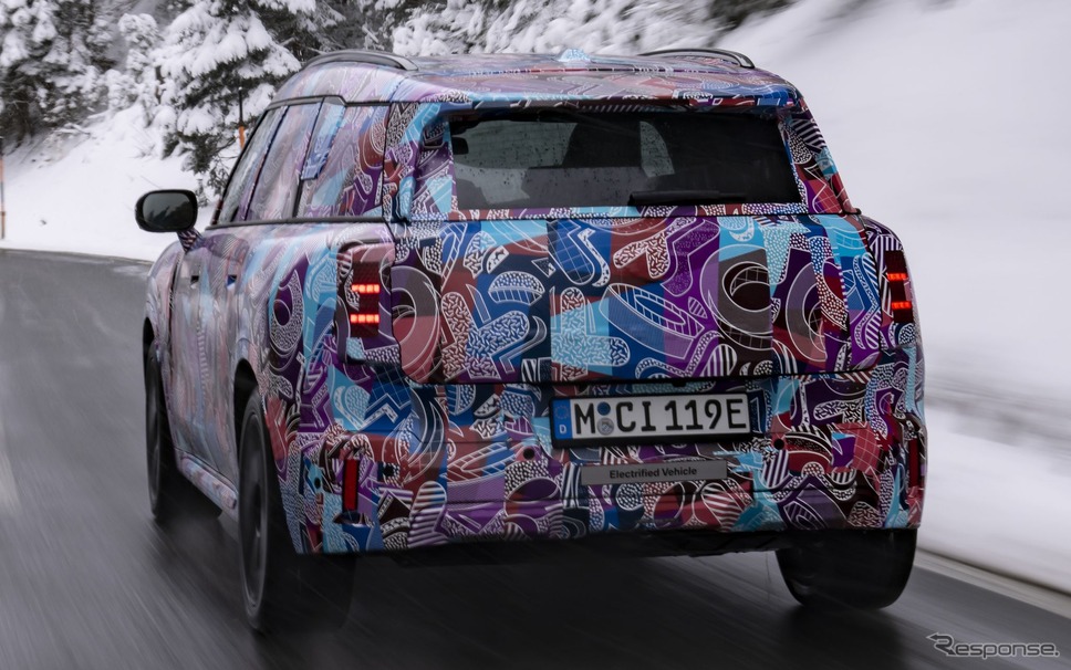 MINI カントリーマン(クロスオーバー)次期型のEVプロトタイプ《photo by MINI》