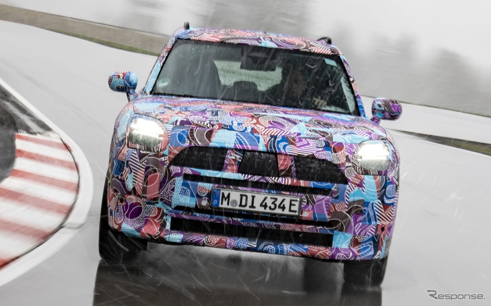 MINI カントリーマン(クロスオーバー)次期型のEVプロトタイプ《photo by MINI》