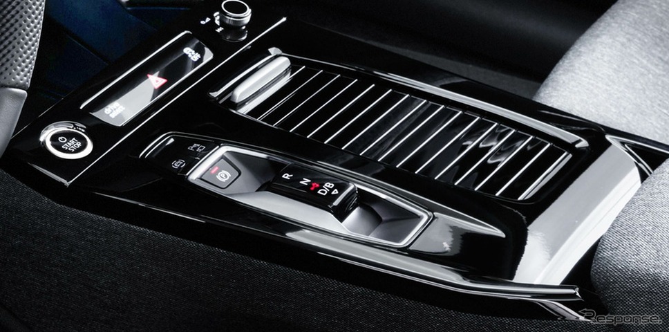 アウディ Q6 e-tron の「Sライン」《photo by Audi》