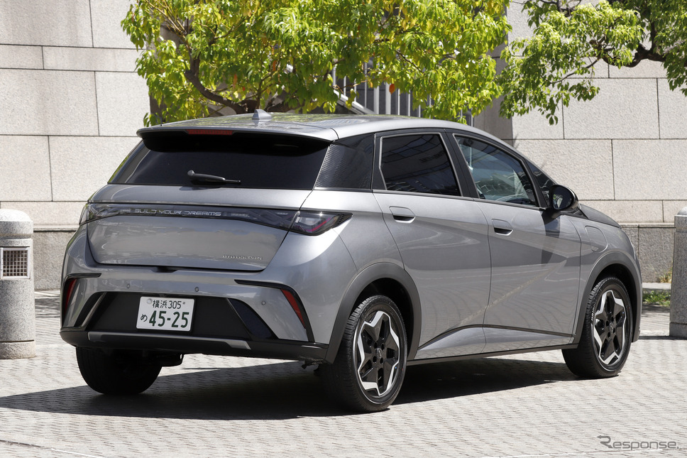 BYD ドルフィン(アーバングレー)《写真撮影 小林岳夫》