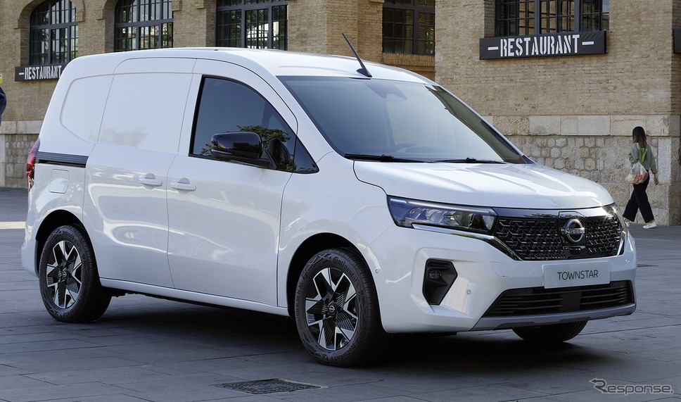 日産 タウンスター EV バン L2《photo by Nissan》