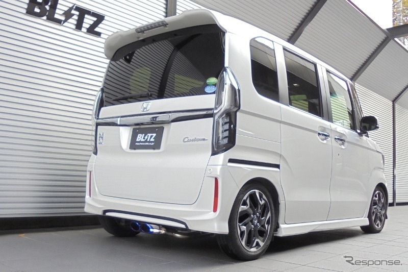 NüR-SPEC VSR［63547V］ホンダN-BOXカスタム（JF4）用実装例《写真提供 BLITZ》