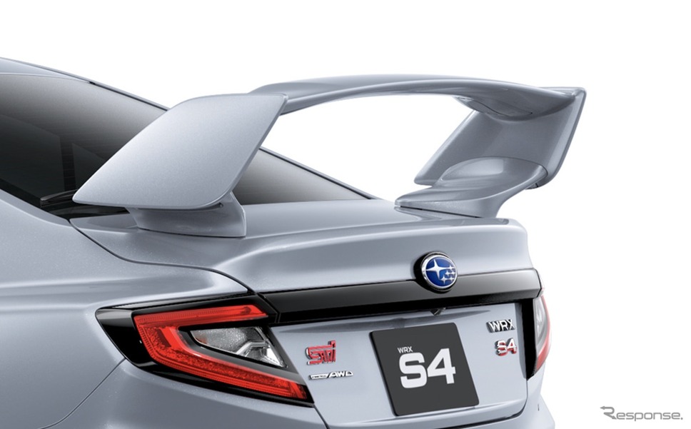大型リヤスポイラーをメーカーオプション設定するスバル WRX S4《写真提供 SUBARU》