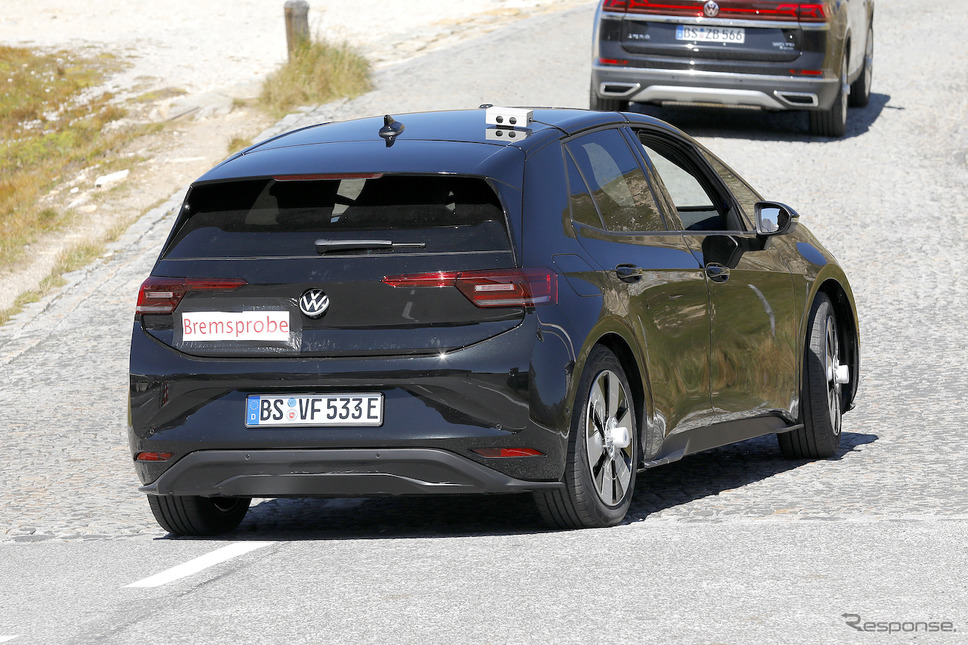 VW ID.3 GTX プロトタイプ(スクープ写真)《APOLLO NEWS SERVICE》