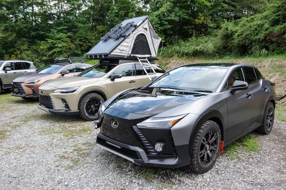アウトドア向けカスタムが施されたレクサス車《写真撮影 宮崎壮人》