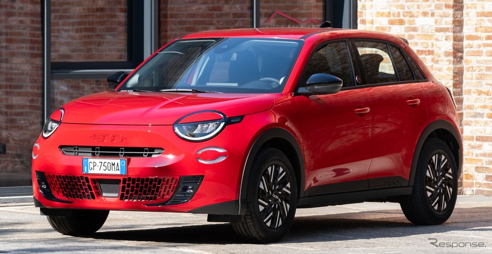 フィアット 600e の「RED」《photo by Fiat》