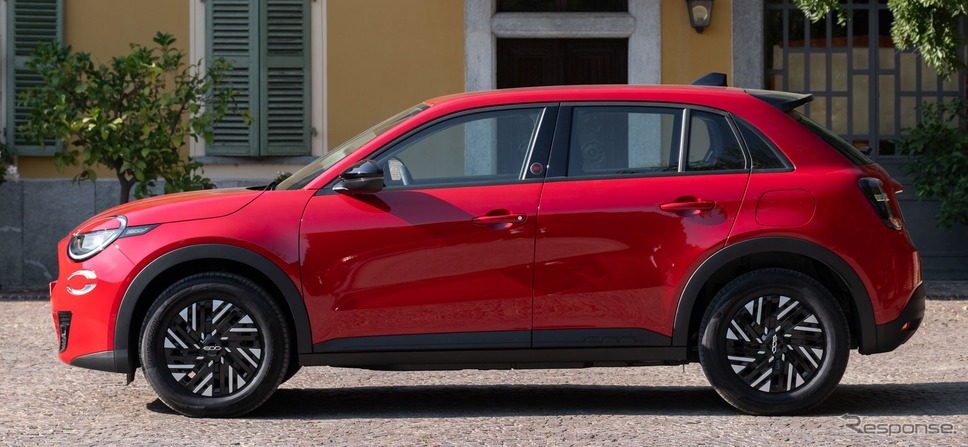 フィアット 600e の「RED」《photo by Fiat》