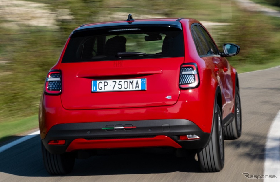 フィアット 600e の「RED」《photo by Fiat》
