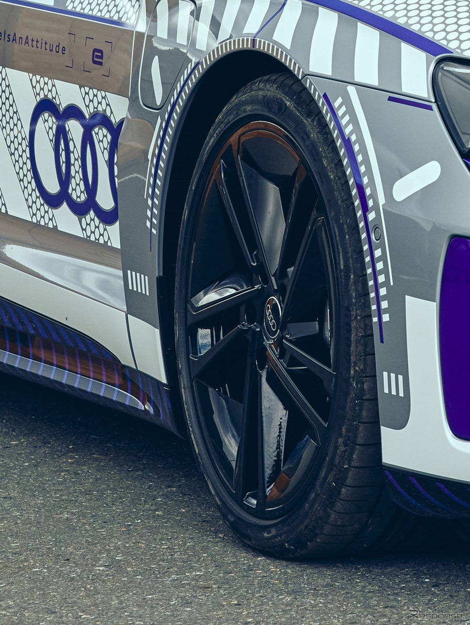 アウディ RS e-tron GT の「アイス・レース・エディション」《photo by Audi》