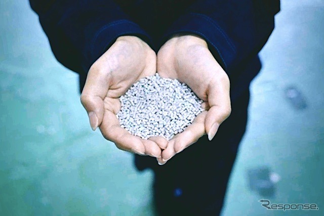 カラスチック《写真提供 甲子化学工業》