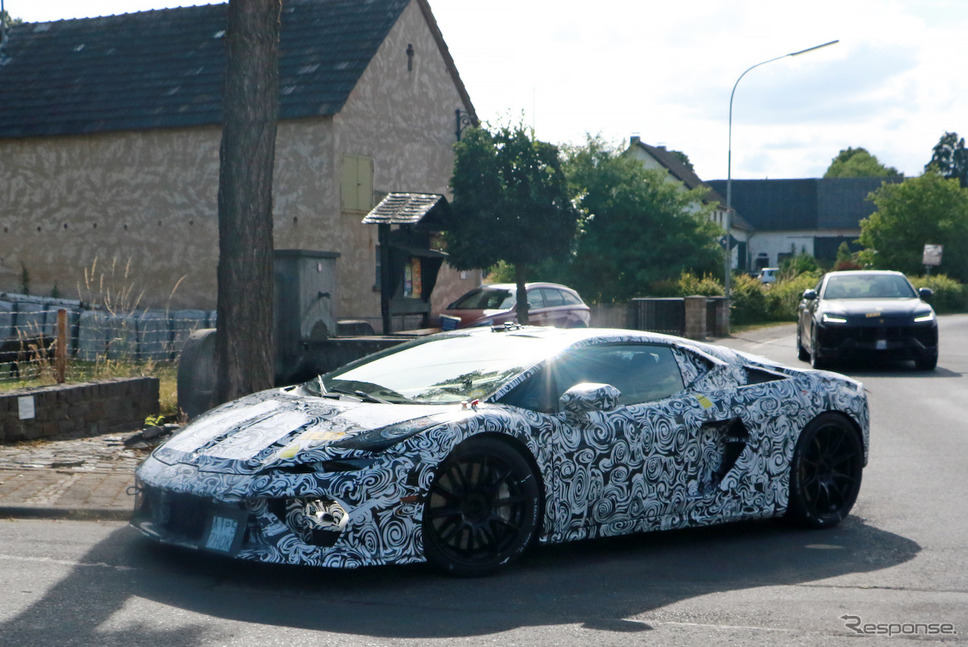 ランボルギーニ ウラカン 後継モデルのプロトタイプ(スクープ写真)《APOLLO NEWS SERVICE》