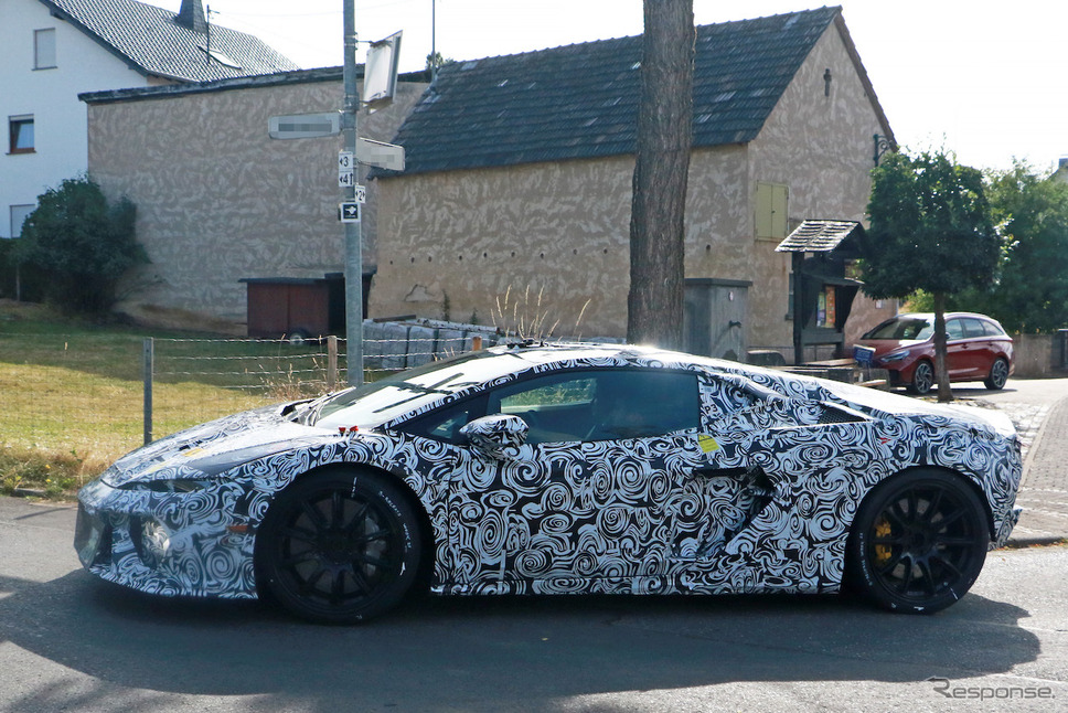 ランボルギーニ ウラカン 後継モデルのプロトタイプ(スクープ写真)《APOLLO NEWS SERVICE》