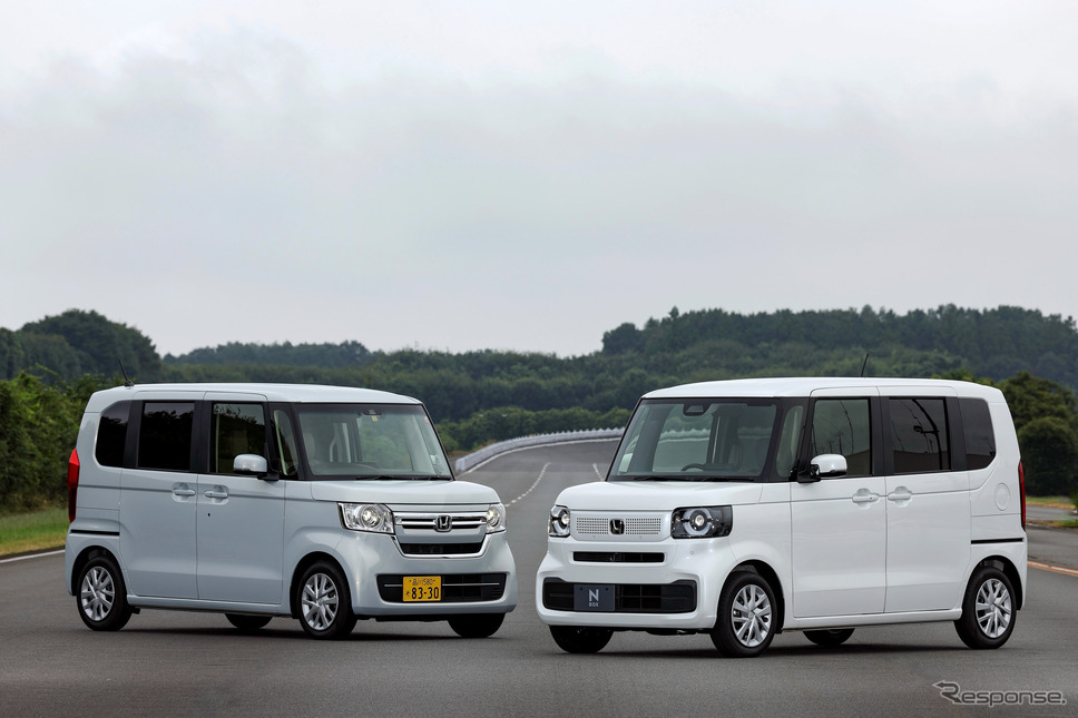 ホンダ N-BOX 旧型(左)と新型(右)《写真提供 ホンダ》