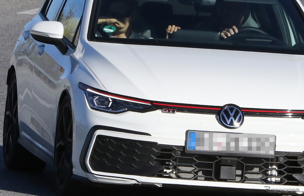 VW ゴルフ GTI 改良新型 プロトタイプ（スクープ写真）《APOLLO NEWS SERVICE》
