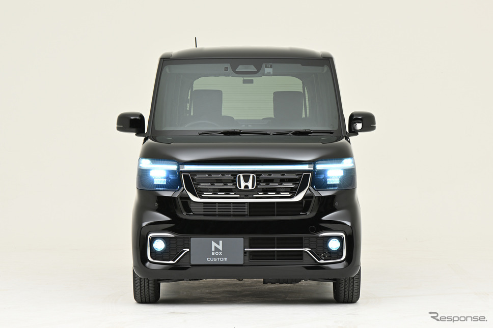 ホンダ N-BOXカスタム 純正アクセサリー装着車《写真提供:ホンダアクセス》