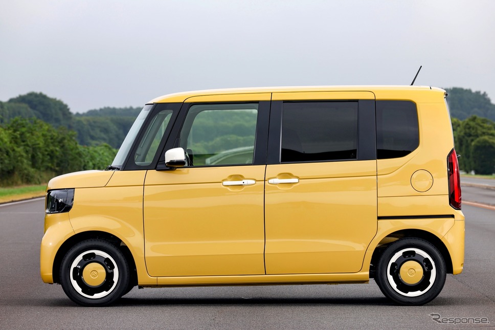 ホンダ N-BOX 新型(オータムイエロー・パール)《写真提供 ホンダ》