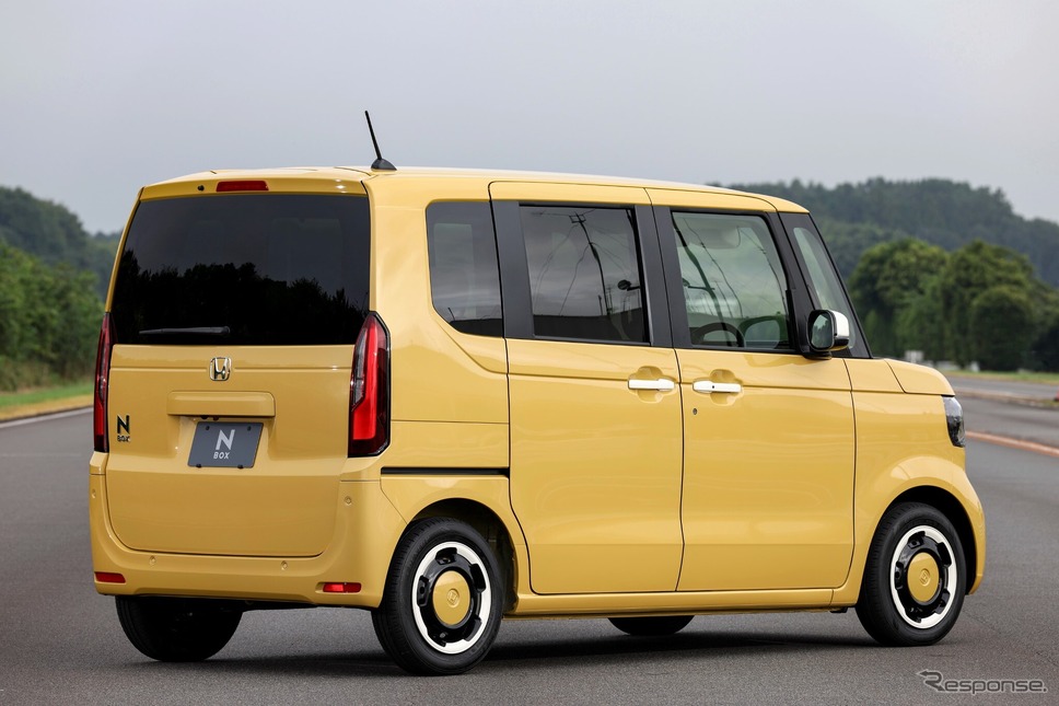 ホンダ N-BOX 新型(オータムイエロー・パール)《写真提供 ホンダ》