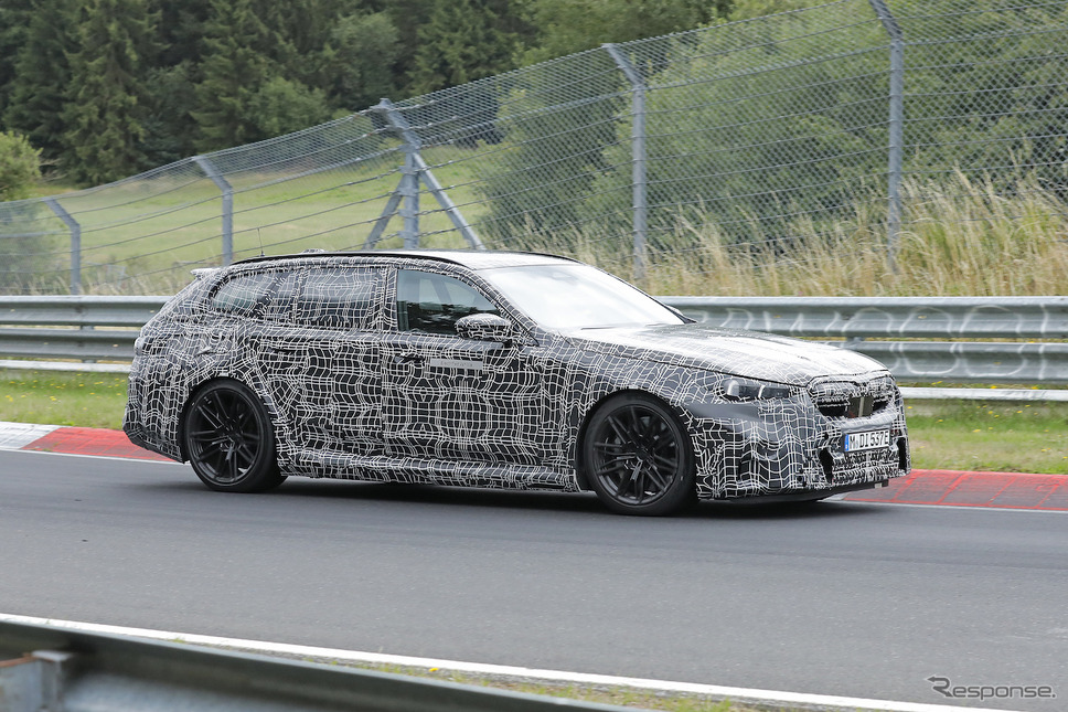 BMW M5ツーリング 新型プロトタイプ(スクープ写真)《APOLLO NEWS SERVICE》