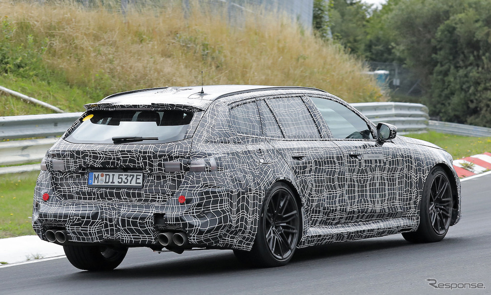 BMW M5ツーリング 新型プロトタイプ(スクープ写真)《APOLLO NEWS SERVICE》