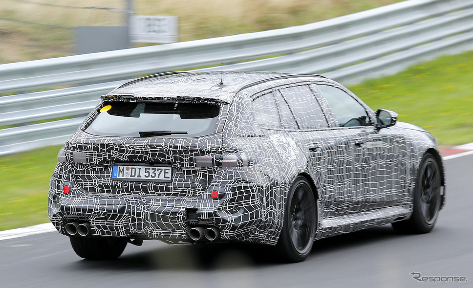 BMW M5ツーリング 新型プロトタイプ(スクープ写真)《APOLLO NEWS SERVICE》