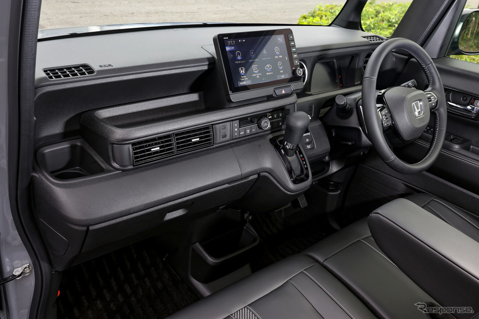 ホンダ N-BOXカスタム 新型《写真提供 ホンダ》
