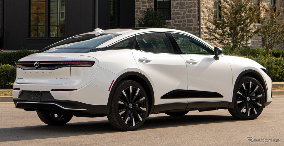 トヨタ・クラウン(クラウン・クロスオーバー)の2024年モデル(米国仕様)《photo by Toyota》
