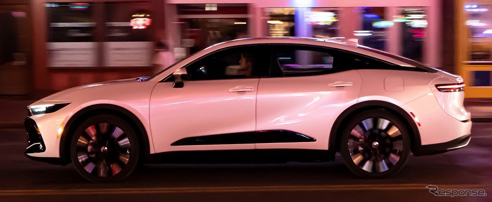 トヨタ・クラウン(クラウン・クロスオーバー)の2024年モデル(米国仕様)《photo by Toyota》