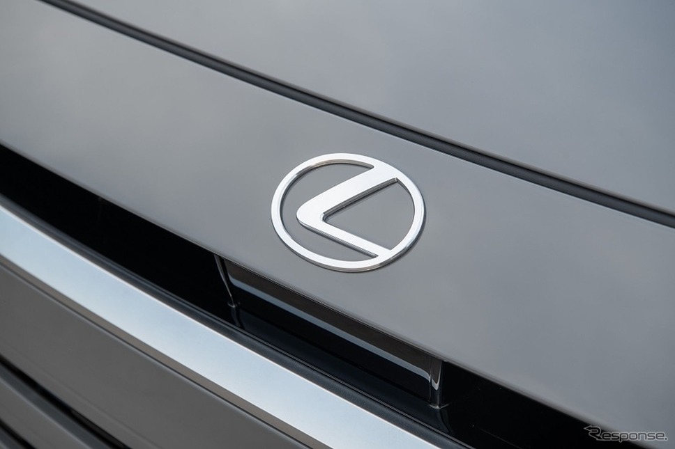 レクサス TX のハイブリッド車「TX500h」《photo by Lexus》